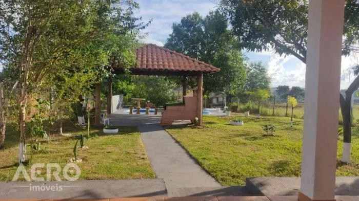 Chácara com 2 quartos, área gourmet com piscina, a 200 mts do asfalto, à venda, 750 m² por