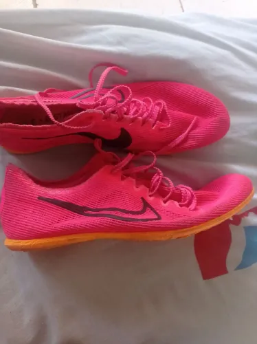 Vendo sapatilha Nike zoom vermelha por 200 semi nova tamanho 39-40