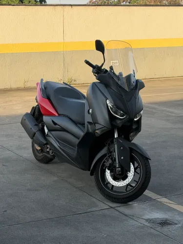 Yamaha XMAX 250