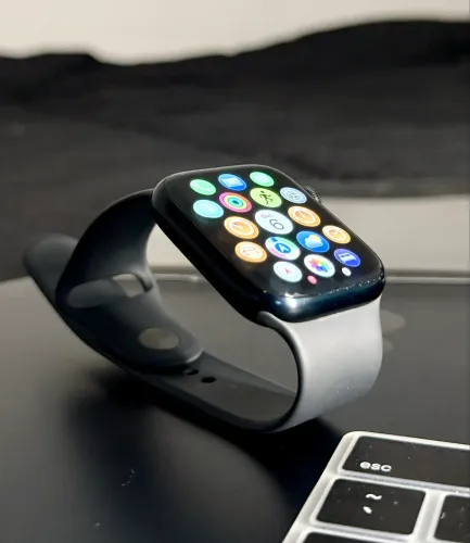 Apple Watch Series 9 45mm GPS Midnight - Bateria 92% (Completo na caixa)