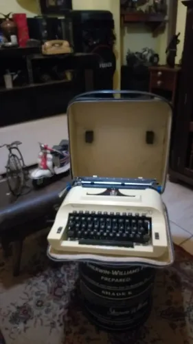Máquina de datilografia antiga decoração hobbies