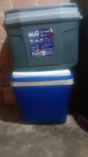 Vende-se caixa térmica