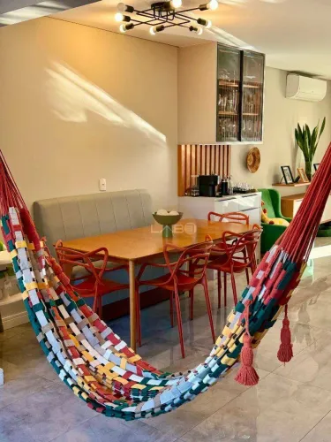 Casa à Venda na Cachoeira do Bom Jesus | 3 Quartos | 800 m da Praia