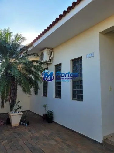 Casa à venda, Jardim Marambaia, 200 m², 2 quartos climatizados, 1 banheiro social, 2 vagas