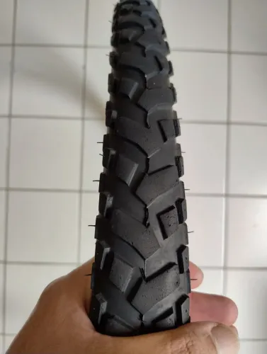 Pneu Bike Aro 26 x 1.1/2x2 Kenda Barra Circular/Forte.<br>