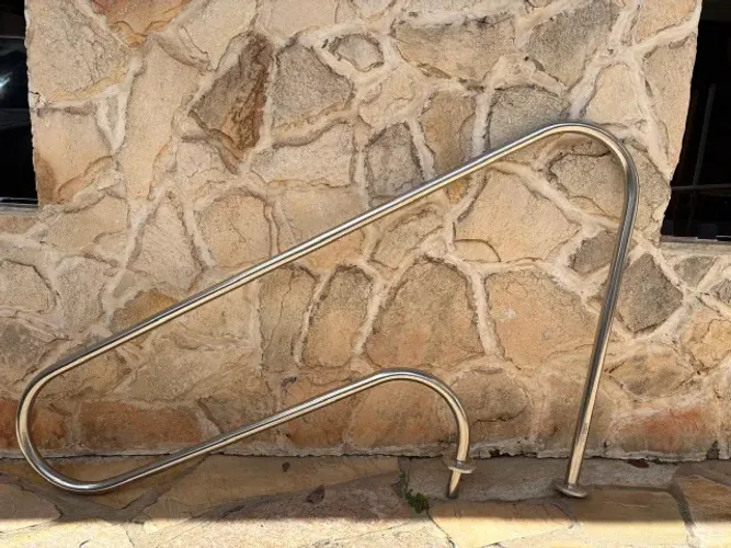 Corrimão de Piscina