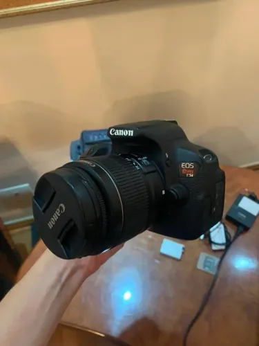 Câmera Cânon t5i com acessórios