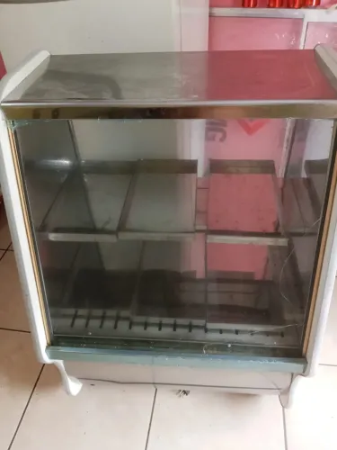 Balcão estufa para salgados ? funcionando perfeitamente so um detalhe no vidro