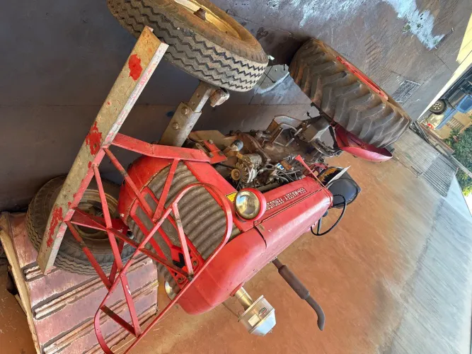 Trator 65 x