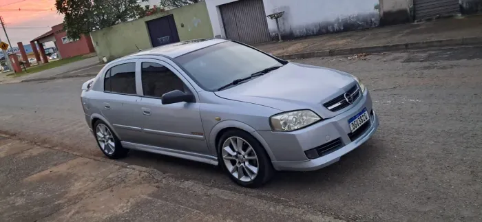 Chevrolet Astra GSI 2.0 16V 136cv Hatchback 5P 2003