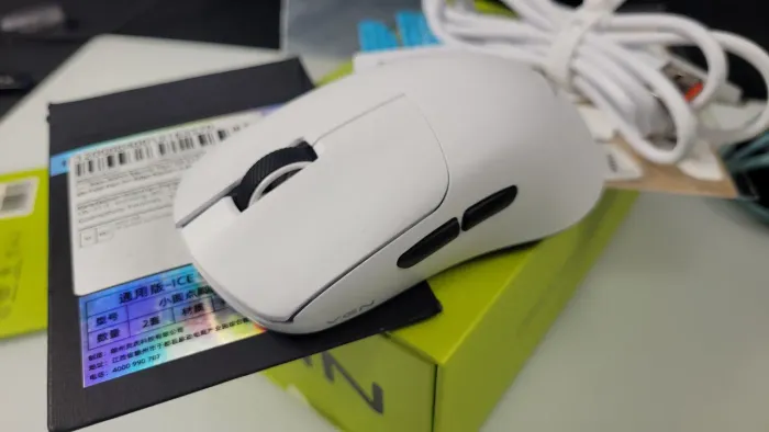 Mouse Gamer VGN Y2 V2 MASTER GT + Brinde (Usado por 3 dias)