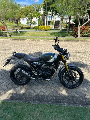 Trihumph Scrambler 400x moto excelente para uso misto 