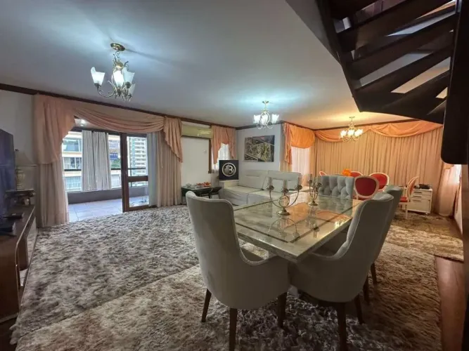Cobertura à venda em Porto Alegre, Petrópolis, com 3 quartos, 530m²