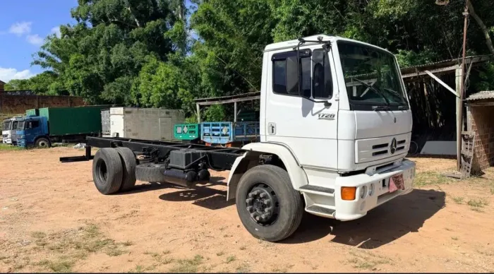 Mercedes-Benz 1728 4x2 Ano 2003