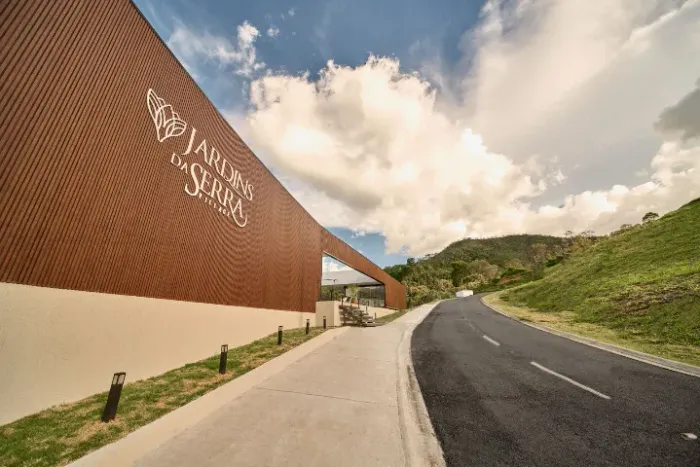 Condomínio Jardins da Serra Teresópolis - Lotes de 220 a 920m² Cercado de verde