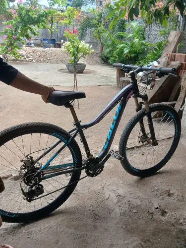 Bicicleta esportiva