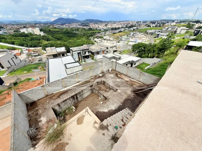 Terreno à venda no Condomínio Villa Real em Bragança Paulista