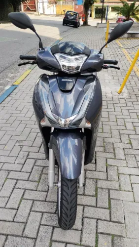 Honda SHi 150 DLX impecável