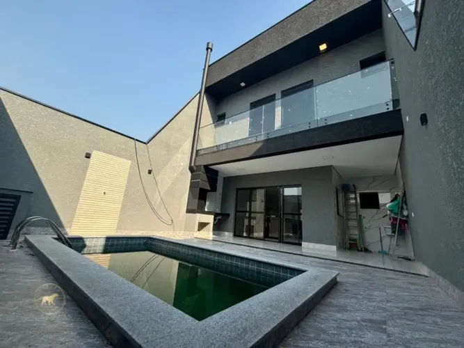 Sobrado de Alto Padrão com 3 Suítes, Área Gourmet e Piscina no Residencial San Marino, Cai