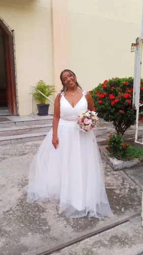 Vestido de noiva usado apenas 1 única vez ,tamanho G