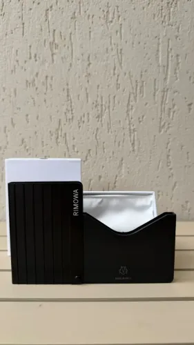 porta-cartões rimowa rígido preto