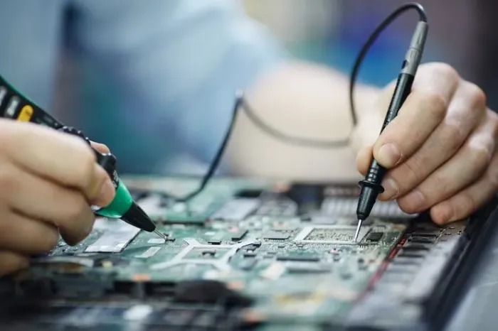 Assistência técnica voltada para computadores,  notebooks, celulares e videogames