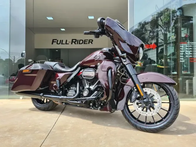 Harley-Davidson CVO Street Glide flhxse