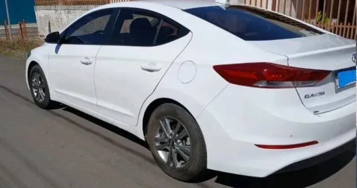 Hyundai Elantra Special Edit. 2.0 16V Flex Aut. 2017