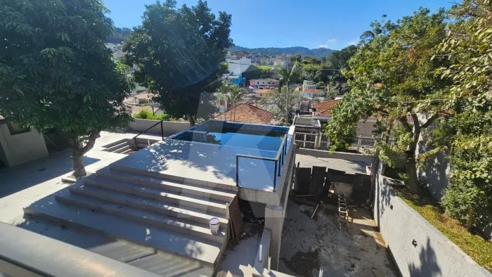Casa com Piscina, 3 Quartos, 10 Vagas, Horto Florestal