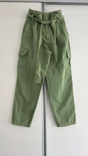 Vendo calça cargo zara verde