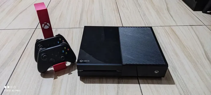 Xbox One 500GB + 2 Controles NOVOS + 2 Jogos + Suporte Gamer | Completo