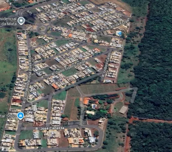 Terreno de 300m² à venda em condomínio - Portal da Mata