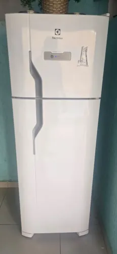 Geladeira semi nova