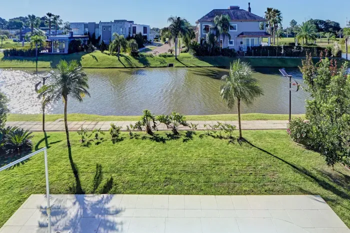 Rocca Imobiliária vende casa no Ilhas Park com 344m² e 4 suítes - Sans Souci - Eldorado do