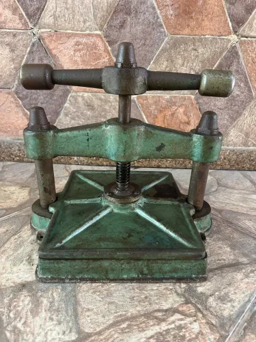 PRENSA MANUAL FERRO FUNDIDO