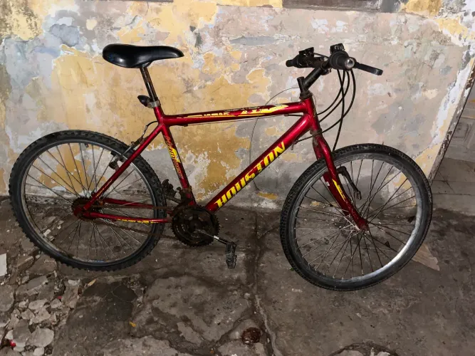 Bicicleta aro 26 ( quebra galho ) 