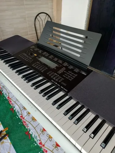 Teclado Casio WK-240 76 Teclas