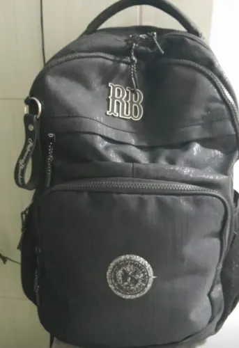 Vende-se Mochila Escolar Feminina