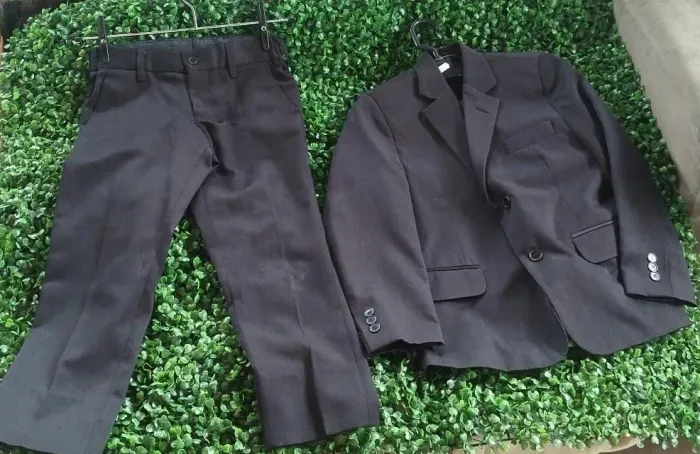 " Terno infantil" ( masculino tamanho 6)