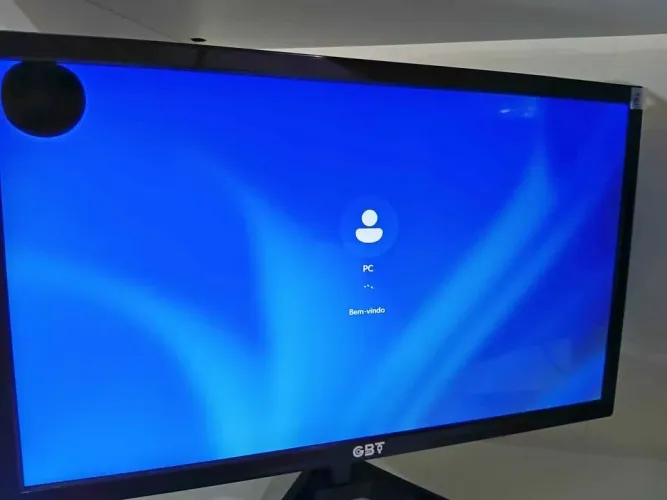 Monitor GBT 21,5 polegadas 