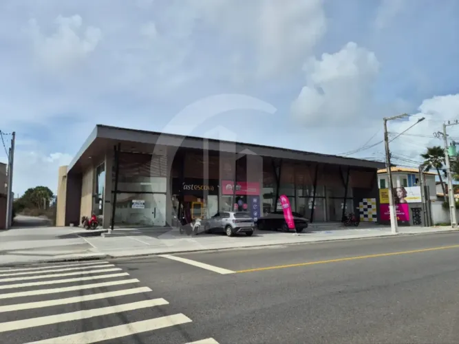 Loja comercial de esquina com 75,90m² para alugar no Bairro Coroa do Meio.