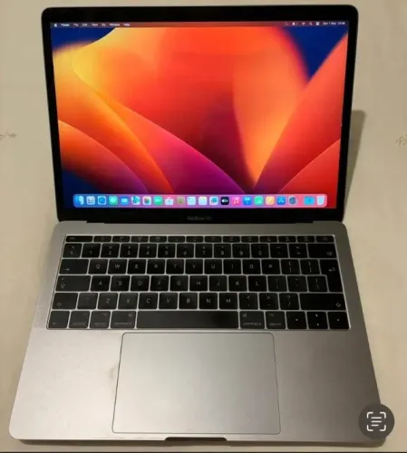 Macbook Pro 13 / Ano 2017 / 2.3GHz Intel Core i5 / 8gb Ram / 128gb SSD
