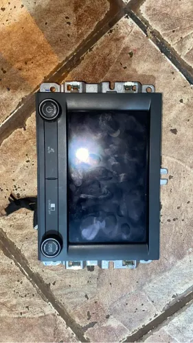 Multimídia de Jeep mas da pra adaptar em outros carro 