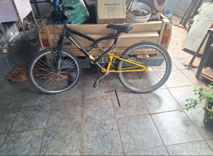 Bicicleta Aro 26 Suspensão Dupla (Amortecedor Central e Dianteiro)