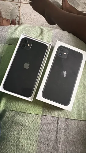 Vendo iPhone 11 128gb negociável no valor