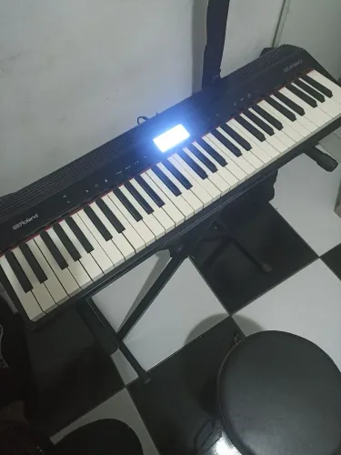 Teclado Roland go piano 