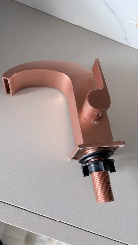 Torneira de Pia para Banheiro Cascata Rose Bica Baixa