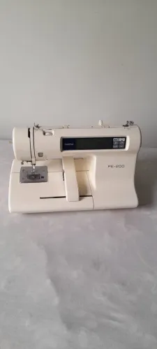 Máquina de Bordar PE 200