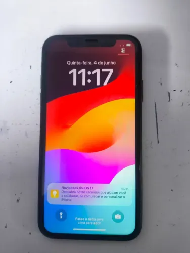 Vendo iPhone XR 64gb, bateria 80%, apenas 490,00. Em até 12x de 49,00.