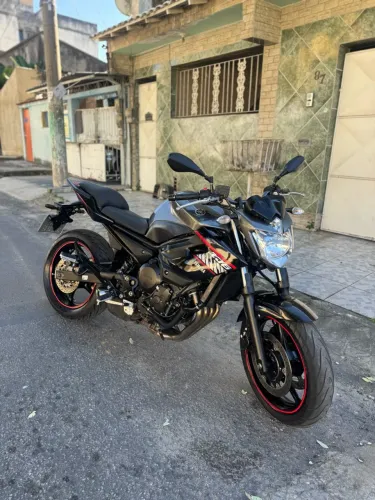 Yamaha XJ6 N 2015